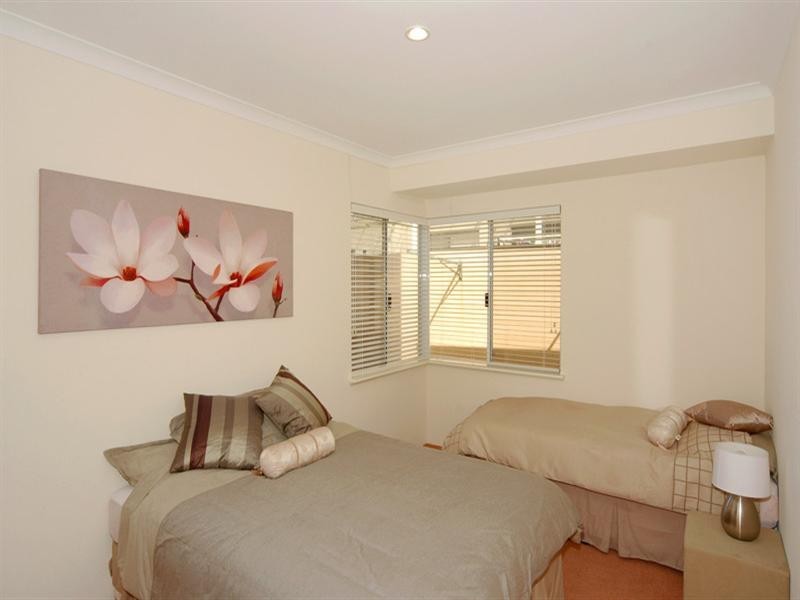 74 Voyager Close, Wannanup WA 6210