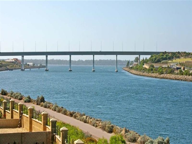 74 Voyager Close, Wannanup WA 6210