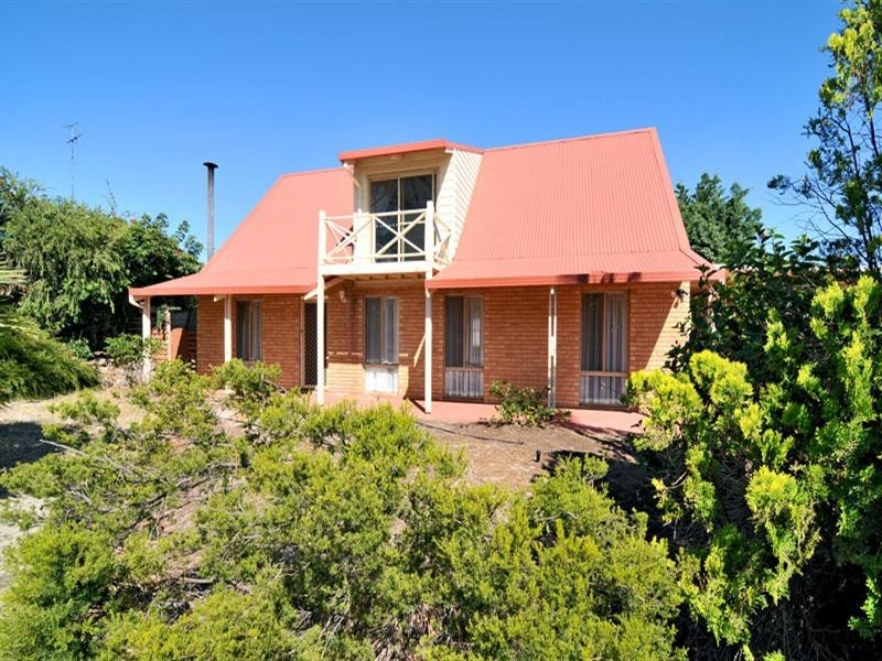 5 Mahogany Drive, Halls Head WA 6210