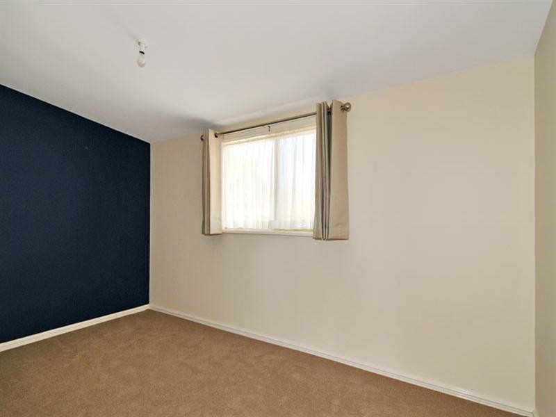 5 Mahogany Drive, Halls Head WA 6210