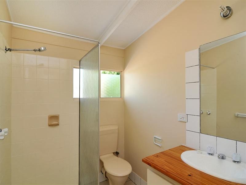 5 Mahogany Drive, Halls Head WA 6210