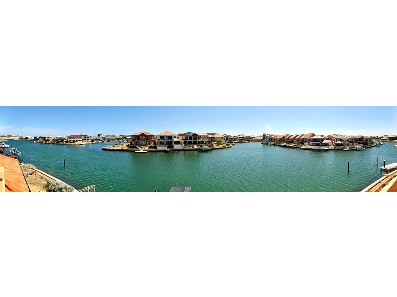 9 Bluewater Retreat, Wannanup WA 6210