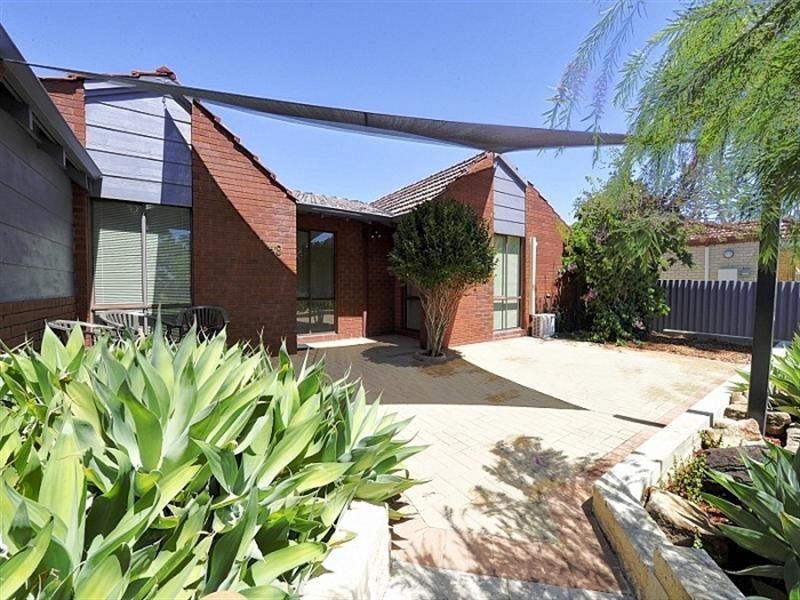 48 MCLARTY Road, Halls Head WA 6210