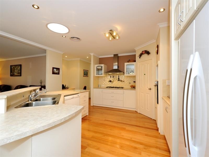 7 Premier Street, Dudley Park WA 6210