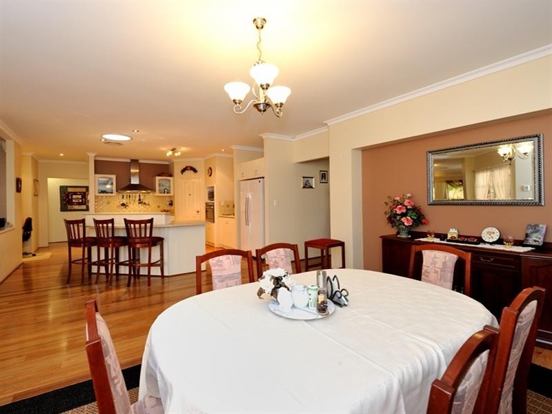 7 Premier Street, Dudley Park WA 6210