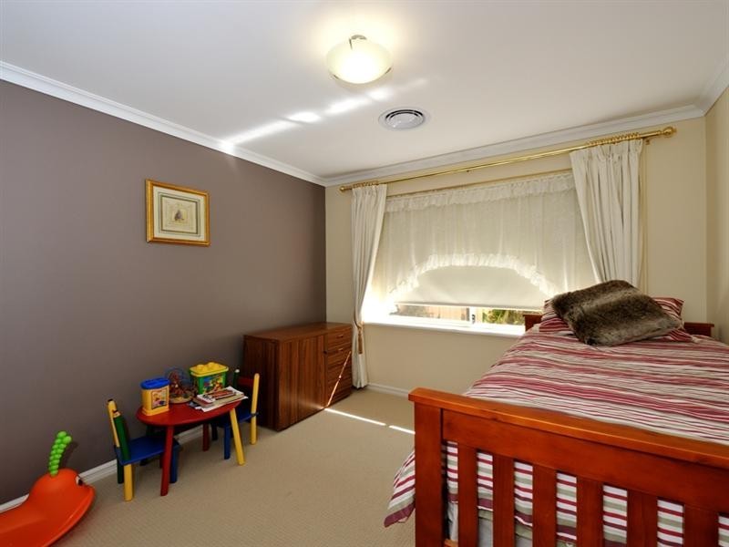 7 Premier Street, Dudley Park WA 6210