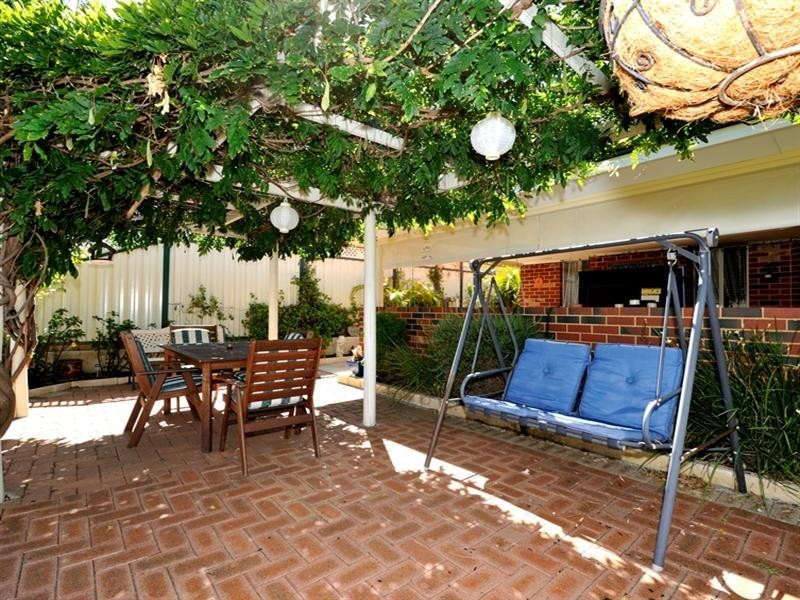 7 Premier Street, Dudley Park WA 6210