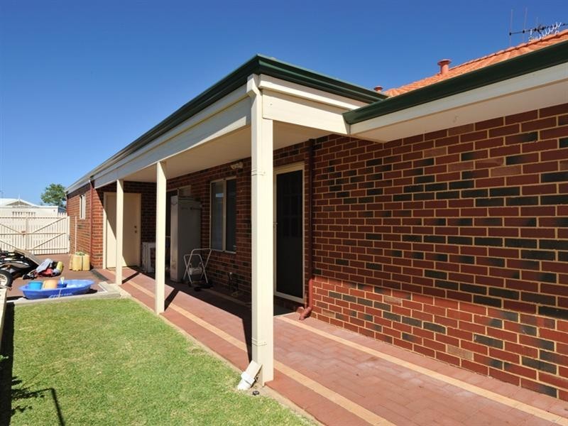 7 Premier Street, Dudley Park WA 6210