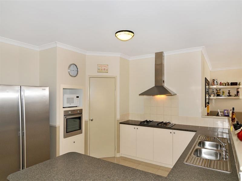 72 Carissa Turn, Halls Head WA 6210