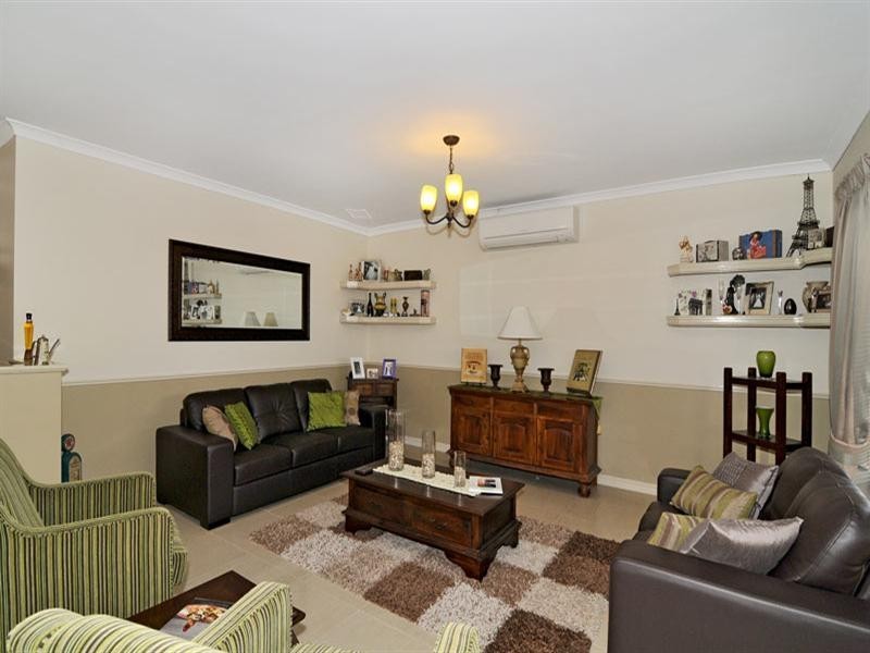 72 Carissa Turn, Halls Head WA 6210