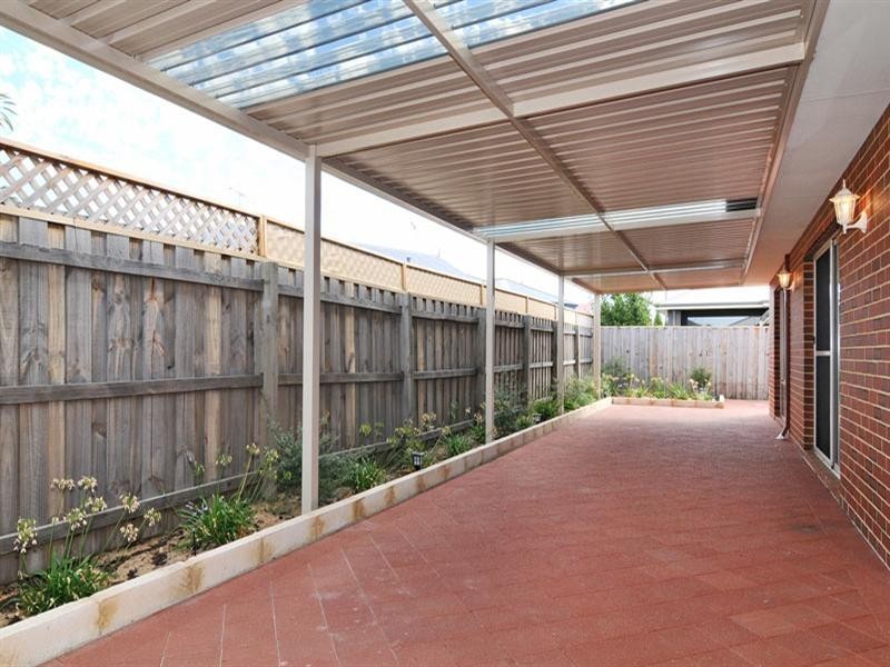 72 Carissa Turn, Halls Head WA 6210