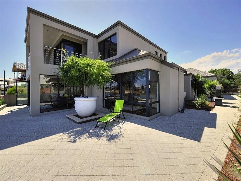21 Waterlily Drive, Dudley Park WA 6210