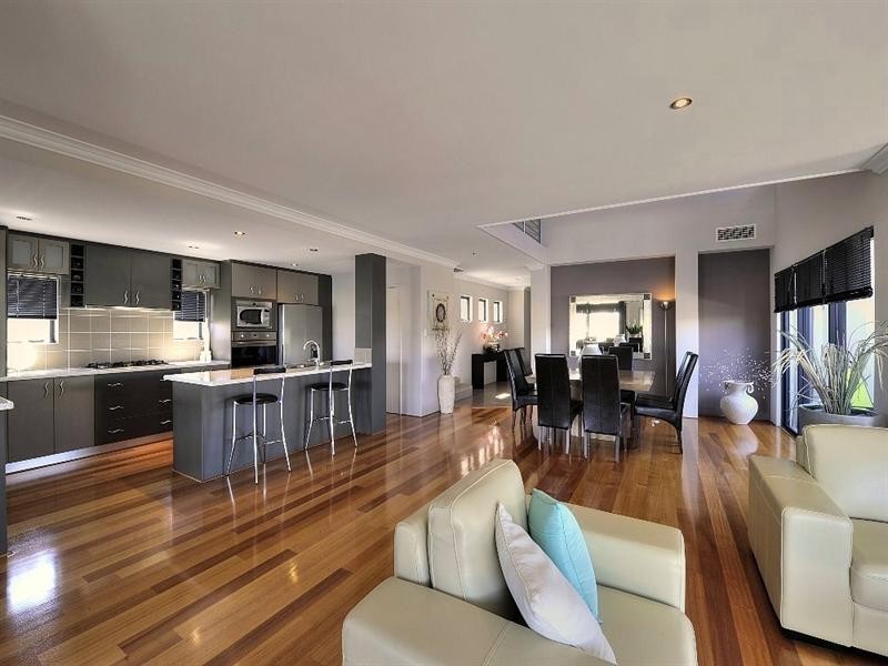 21 Waterlily Drive, Dudley Park WA 6210