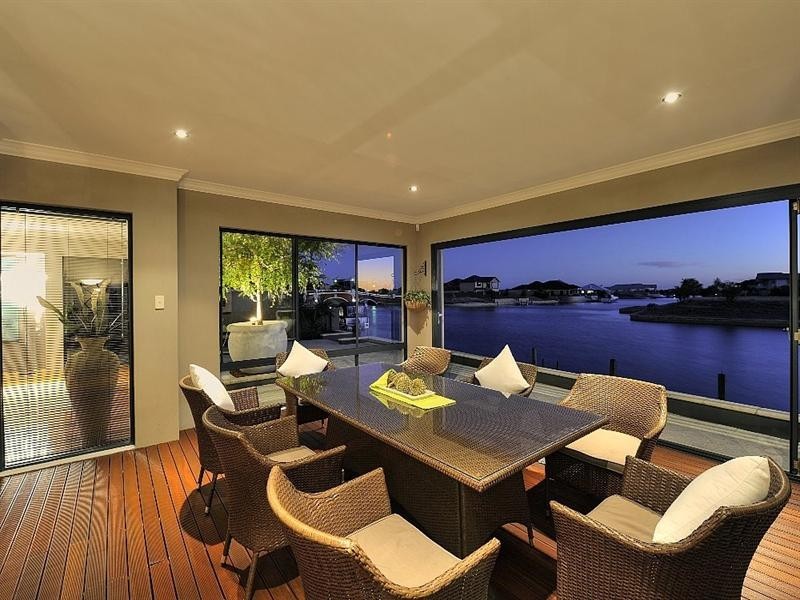 21 Waterlily Drive, Dudley Park WA 6210