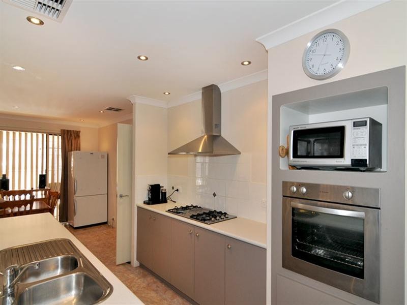 45 Carissa Turn, Halls Head WA 6210