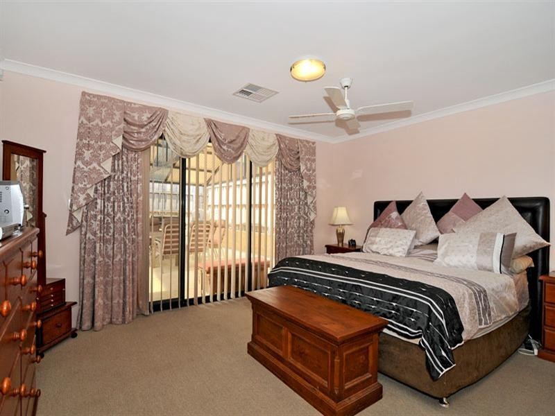 45 Carissa Turn, Halls Head WA 6210