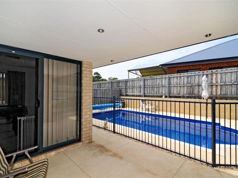 45 Carissa Turn, Halls Head WA 6210