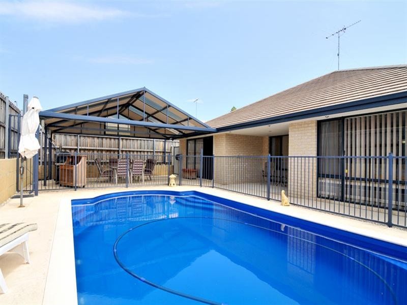 45 Carissa Turn, Halls Head WA 6210