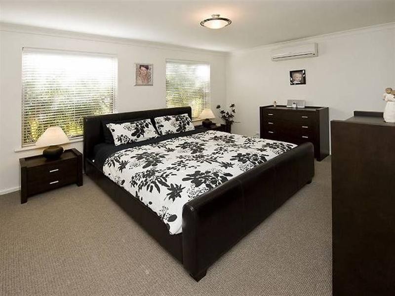 16 Tennyson Avenue, Halls Head WA 6210