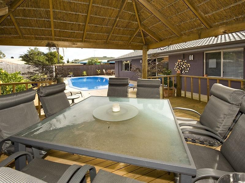 16 Tennyson Avenue, Halls Head WA 6210