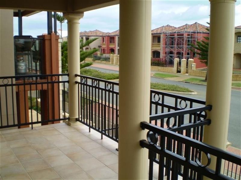 14 Village Mews, Wannanup WA 6210