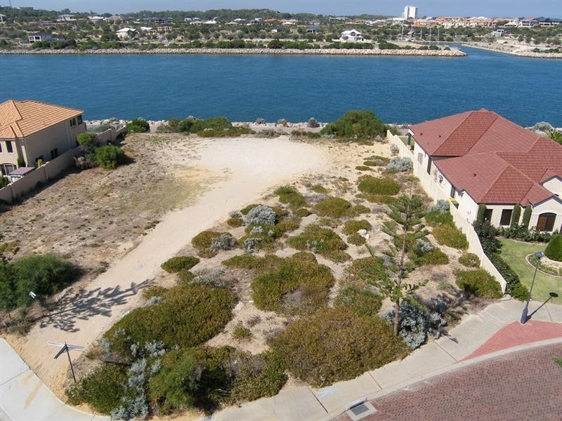 13 Specks Court, Wannanup WA 6210