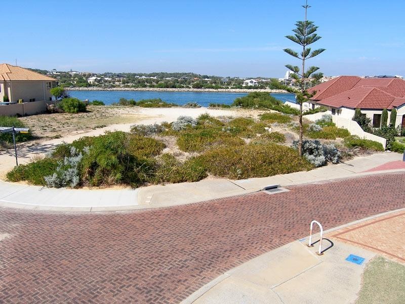 13 Specks Court, Wannanup WA 6210