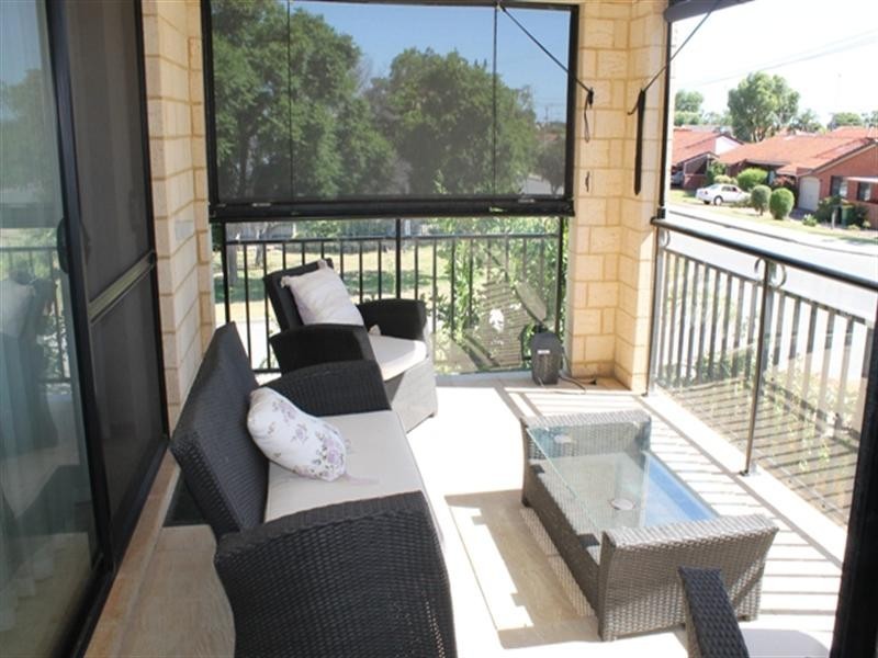 22 Creery Street, Dudley Park WA 6210