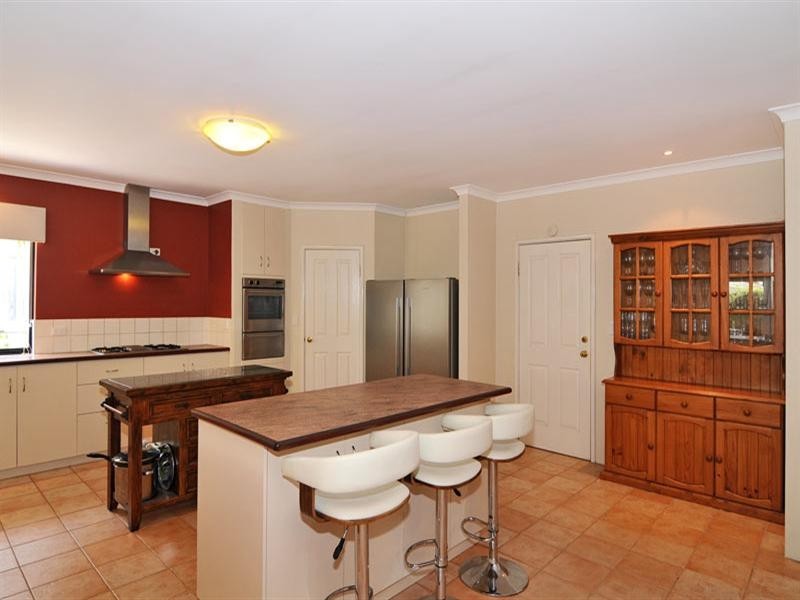 34 Princeton Drive, Wannanup WA 6210