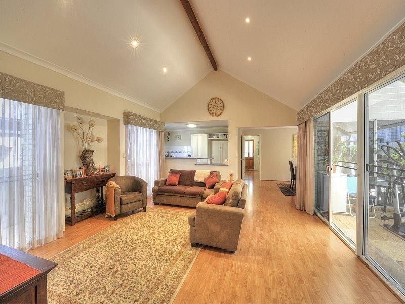 15 Darwin Terrace, Dudley Park WA 6210