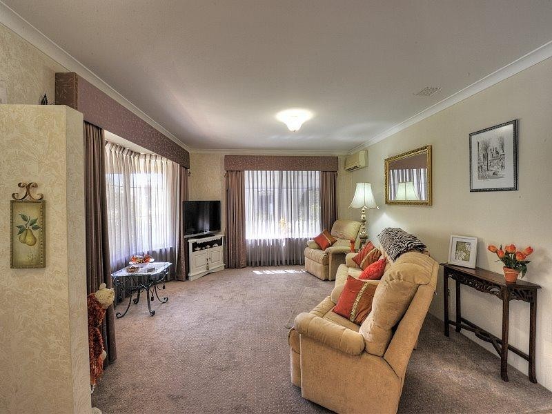 15 Darwin Terrace, Dudley Park WA 6210