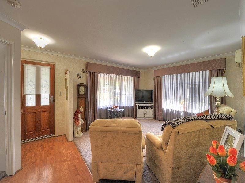 15 Darwin Terrace, Dudley Park WA 6210