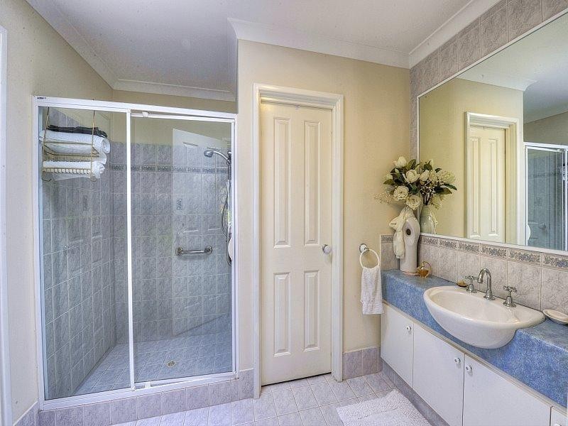 15 Darwin Terrace, Dudley Park WA 6210