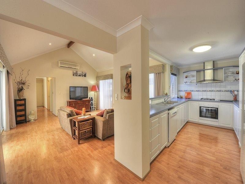 15 Darwin Terrace, Dudley Park WA 6210