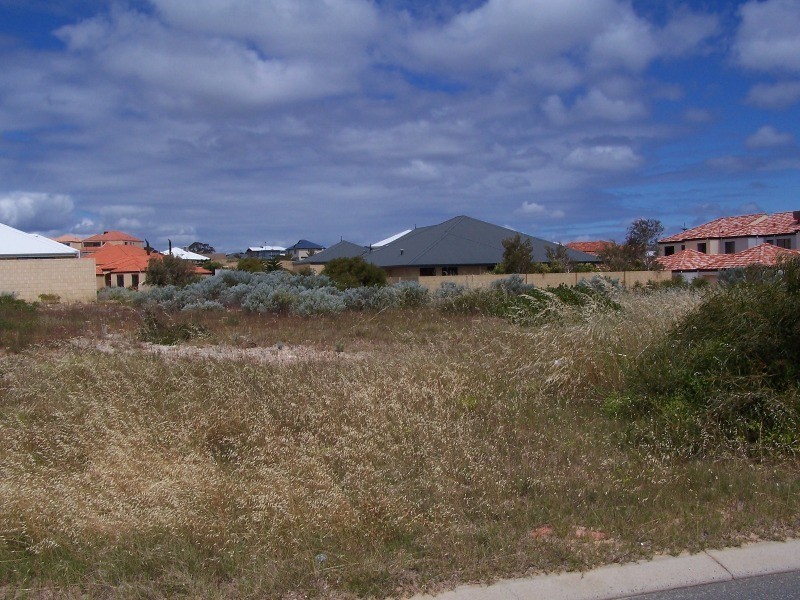 L686(6) Marine Way, Wannanup WA 6210