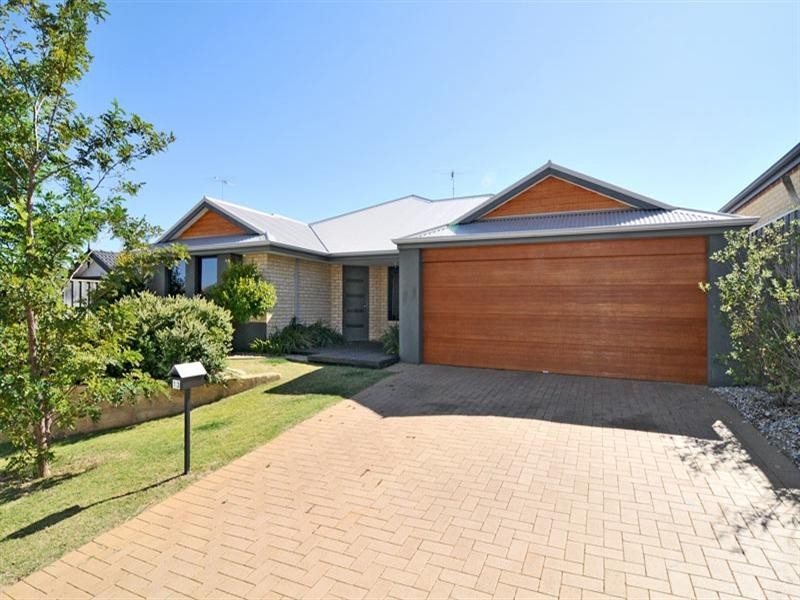 13 Carissa Turn, Halls Head WA 6210