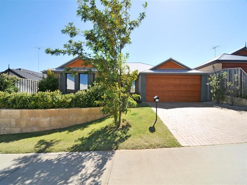13 Carissa Turn, Halls Head WA 6210
