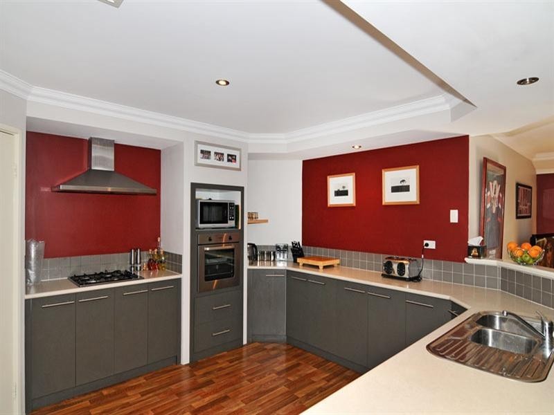 13 Carissa Turn, Halls Head WA 6210