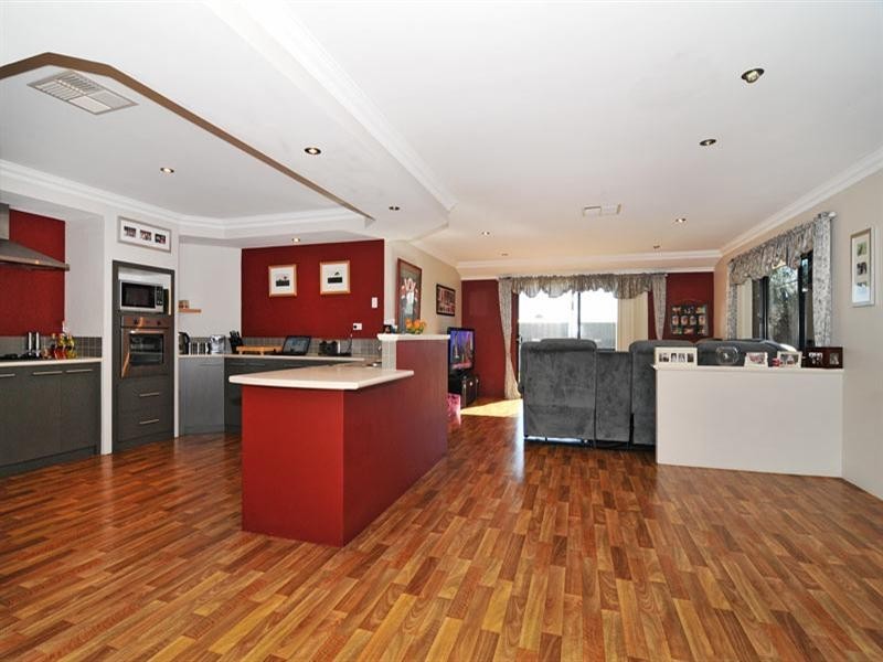 13 Carissa Turn, Halls Head WA 6210