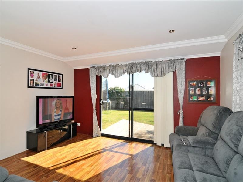 13 Carissa Turn, Halls Head WA 6210