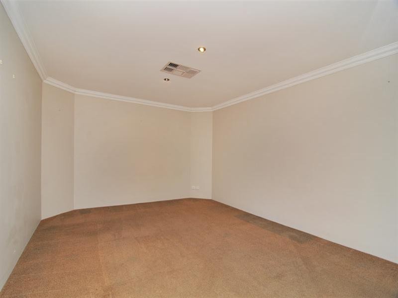 13 Carissa Turn, Halls Head WA 6210