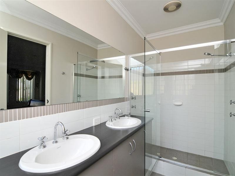 13 Carissa Turn, Halls Head WA 6210