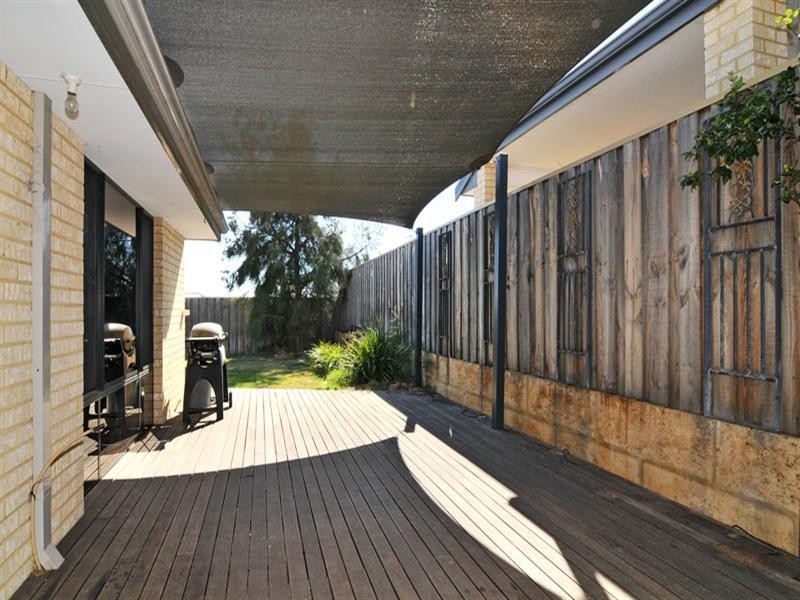 13 Carissa Turn, Halls Head WA 6210