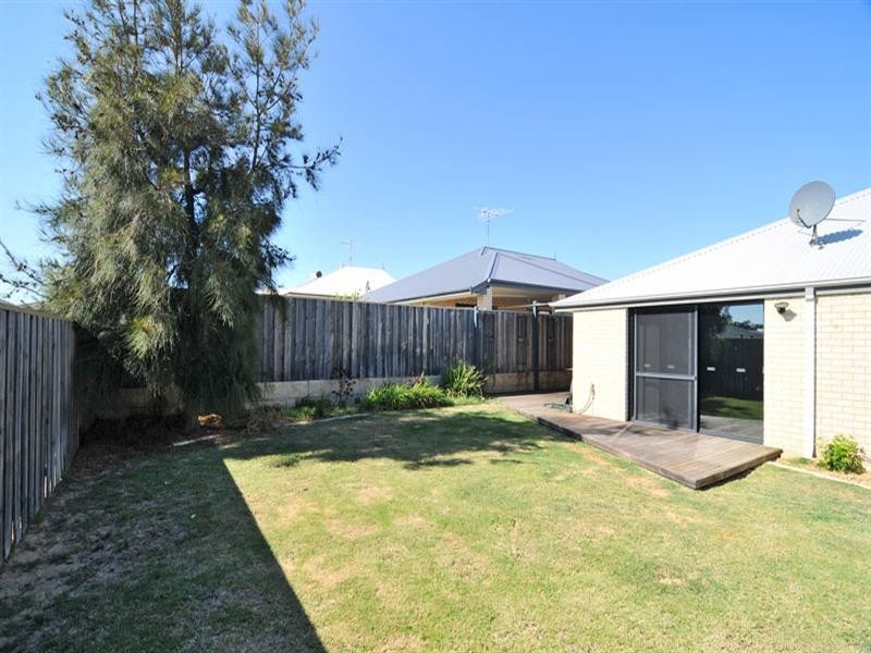 13 Carissa Turn, Halls Head WA 6210