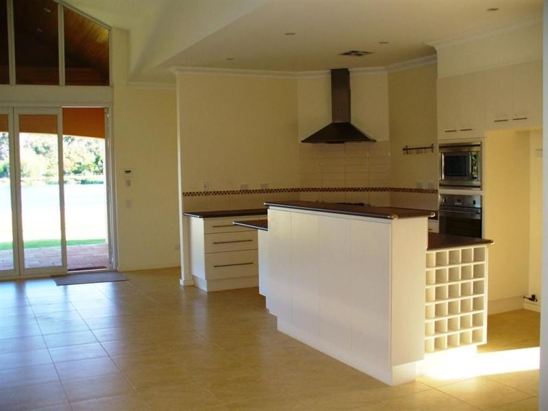 8 Lakeway Retreat, Dawesville WA 6211