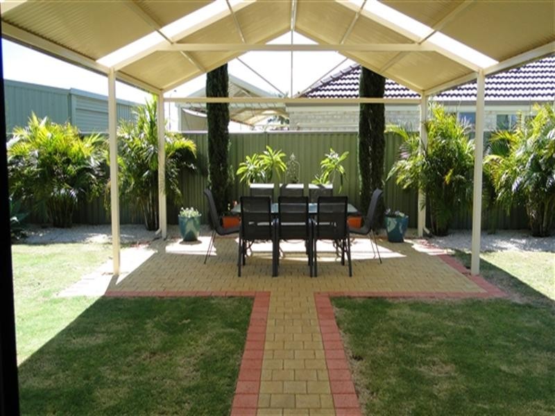 11 GOLDSEEKER Loop, Ravenswood WA 6208