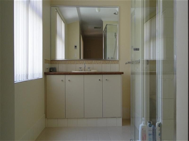 11 GOLDSEEKER Loop, Ravenswood WA 6208