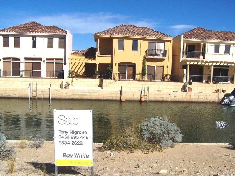 9 Port Quays, Wannanup WA 6210