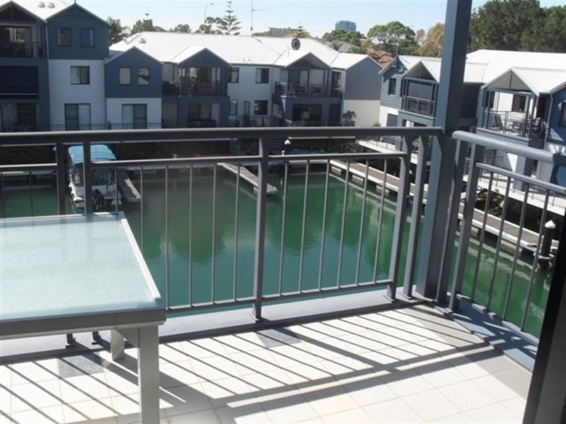 30/206 Mary Street, Halls Head WA 6210