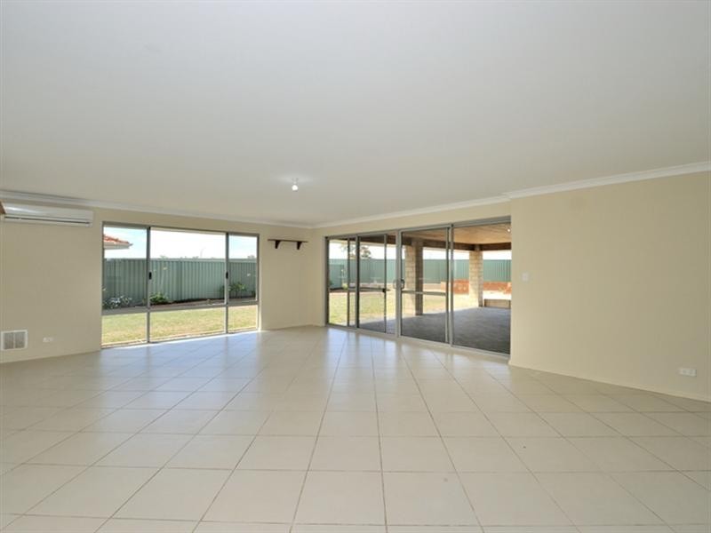 8 Tassell Way, Ravenswood WA 6208